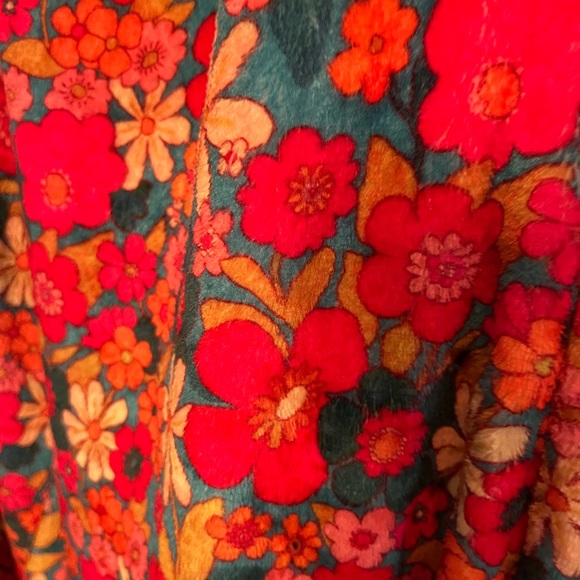 Super comfy lounge pants by Natural Life. Elastic waist makes for comfy fit - Picture 4 of 6